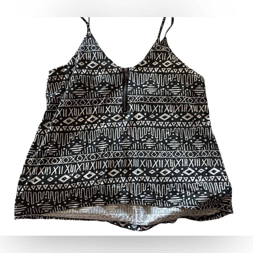 Black and White Patterned Women's Top